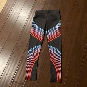 Nike women’s leggings Size Small